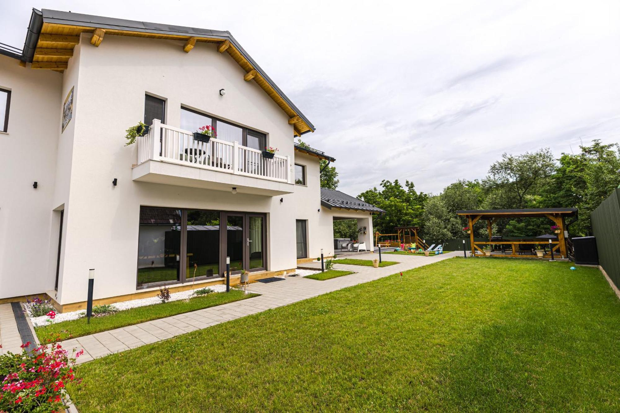 Ioanaguesthouse Turda Exterior foto