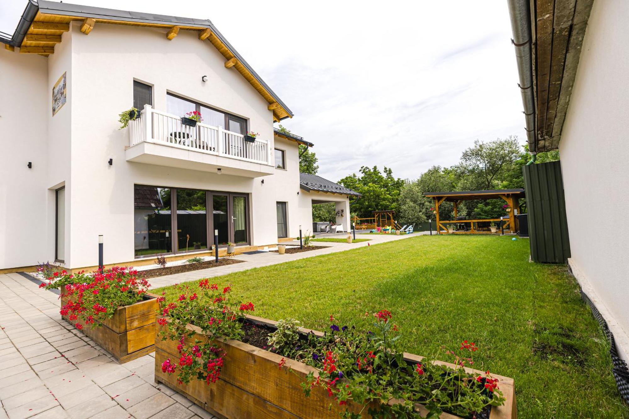 Ioanaguesthouse Turda Exterior foto
