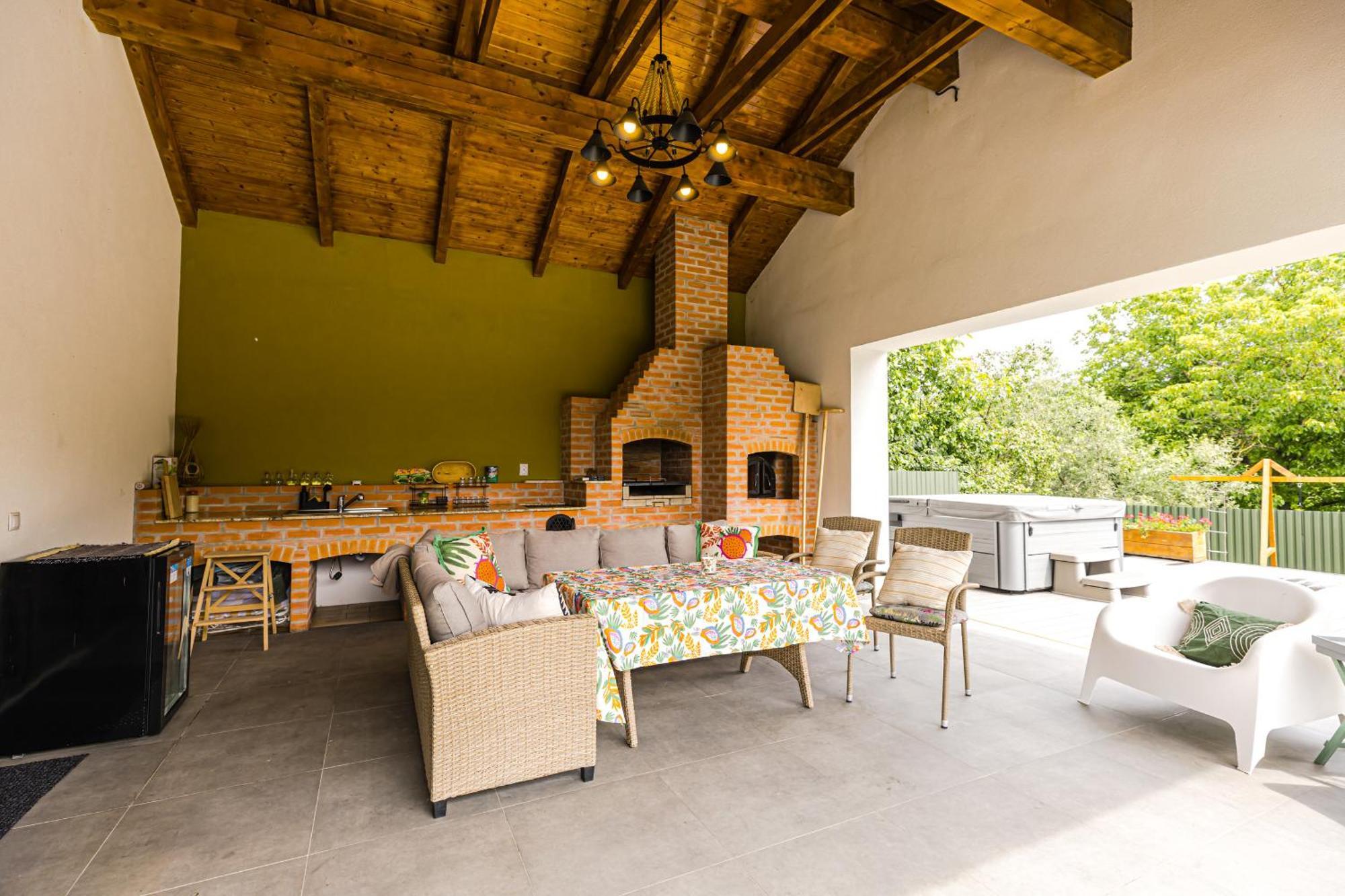 Ioanaguesthouse Turda Exterior foto